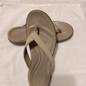 Dual Comfort Crocs Size 8 Excellent condition